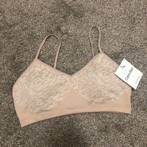 Calvin Klein Other - NEW- Calvin Klein sports bra